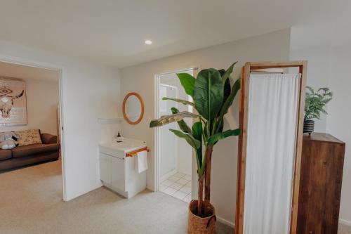 Kaikoura House | Contemporary | Elevated Views | Hot Tub - KK76130