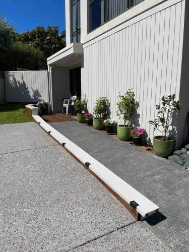 Manly Apartment | Quiet restful unit with seaviews