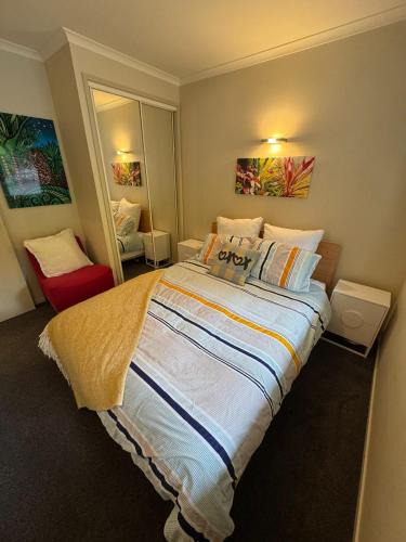 Paremoremo Apartment | Soul Retreat - Quiet & soulful- 8mins to town but in the country