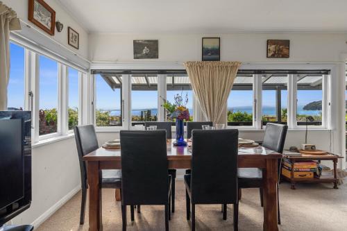 Marahau House | Raisin Town - Marahau Bach