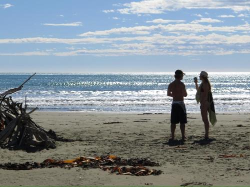 Okains Bay House | Romantic Raupo Beach Luxury Escape