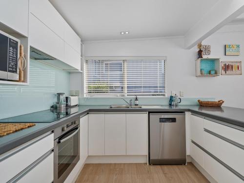 Whangamata House | Beachfront Beauty - Whangamata Beachfront Home