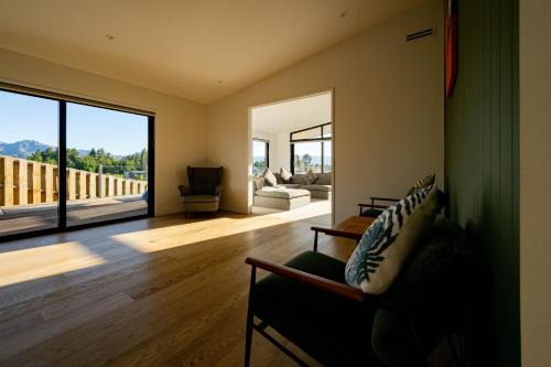 Wanaka Apartment | The Yacht Northlake