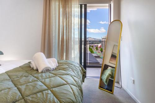 Christchurch City Centre Apartment | Walk to Te Kaha Stadium from Luxury CBD Apt