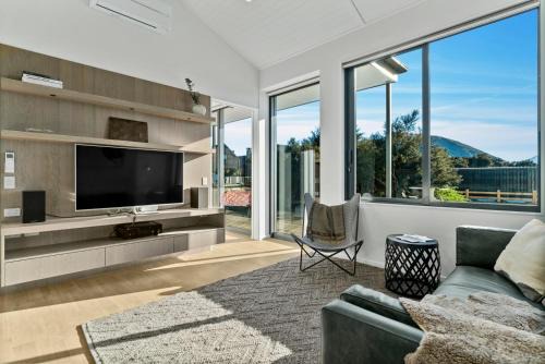 Wanaka House | Bull Ridge Escape - Wanaka Holiday Home