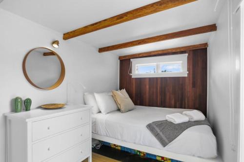 Tairua House | Little Beach Gem - with Hot Tub