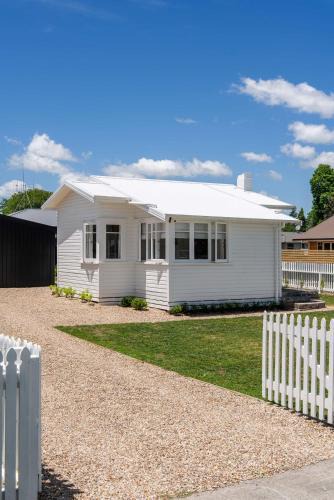 Cambridge House | Little Vogel - By Superior Stays