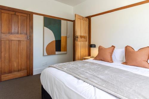 Sydenham Apartment | Calling All Families or Friend Groups This is it