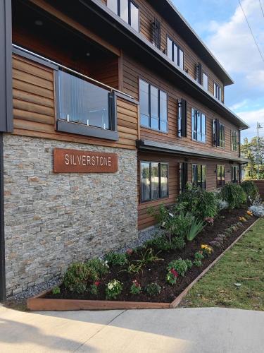 National Park Village Hotel | Silverstone Lodge