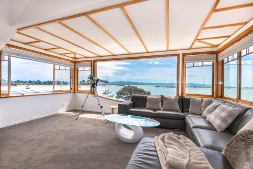 Stepneyville Apartment | Nelson Harbour Light Waterfront Apartment