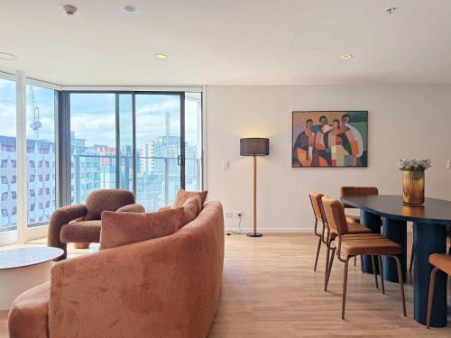 Newton Apartment | Parkside Penthouse 3Beds & 2Baths vs 1AC Pool Gym