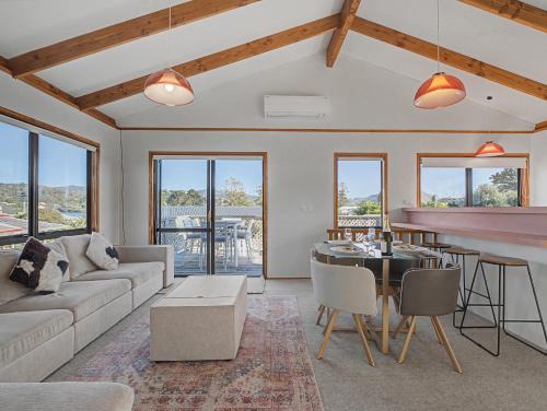 Pauanui House | Golden Horizon - Pauanui Holiday Home