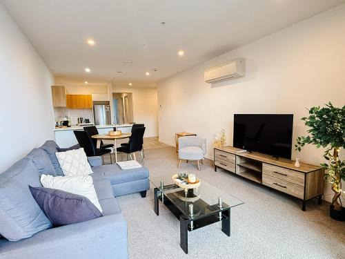Christchurch City Centre House | Opposite Stadium 2BR CBD with Parking - Stadium Central 206
