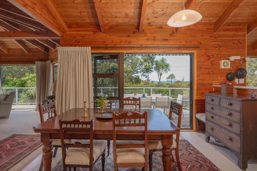 Cooks Beach House | Hosts on the Coast Peaceful on Purangi