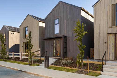Frankton House | Wakatipu Villa, Queenstown