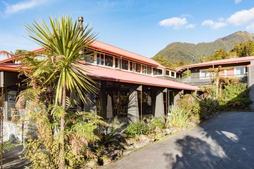 Fox Glacier Hotel | Heartland Hotel Glacier Country