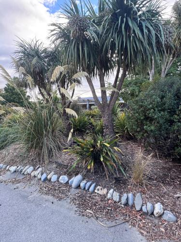 Mount Pisa House | Poplar Estate cottage retreat Cromwell Central Otago