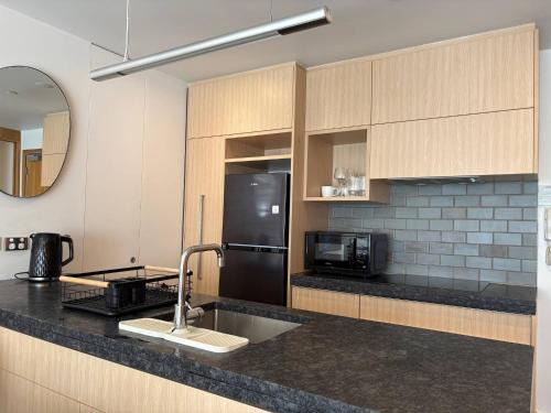 Newton Apartment | Modern Auckland City Premium Apt Free Parking & Air Con