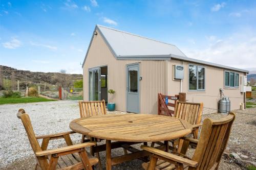 Alexandra House | The Gate Keepers Cottage - Alexandra Cottage