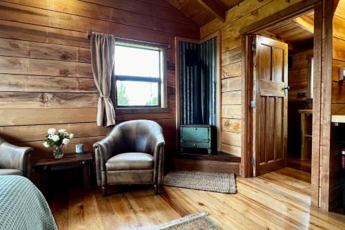 Waimangaroa House | The Coal Miners Hut