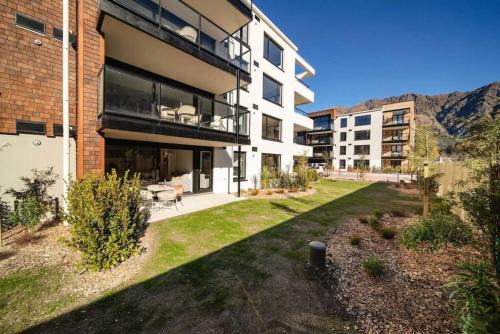 Arthur's Point Apartment | Mara Apartment at the base of Coronet Peak