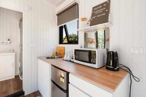 Stratford District House | Stone Cabin by Tiny Away