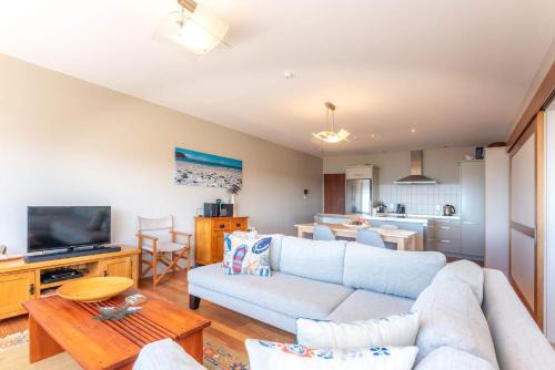 Onetangi Apartment | Horizon on The Beach at The Sands