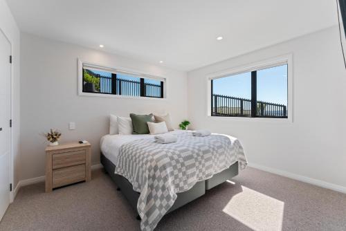 Acacia Bay House | Acacia Bay Views - Taupo