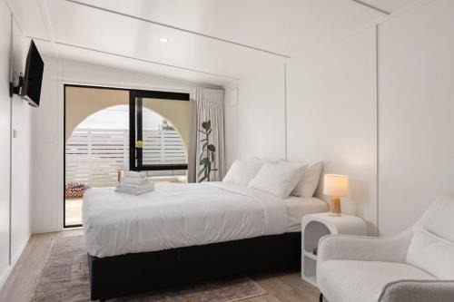 Gisborne Apartment | Beachfront Studio Steps to the Sand