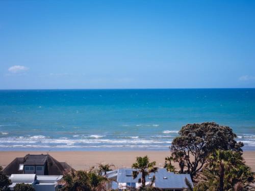 Orewa House | Summer Inn Motel - Newly Renovated
