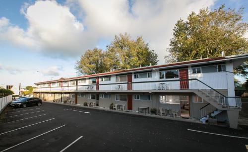 Epsom Hotel | Ranfurly Evergreen Motel