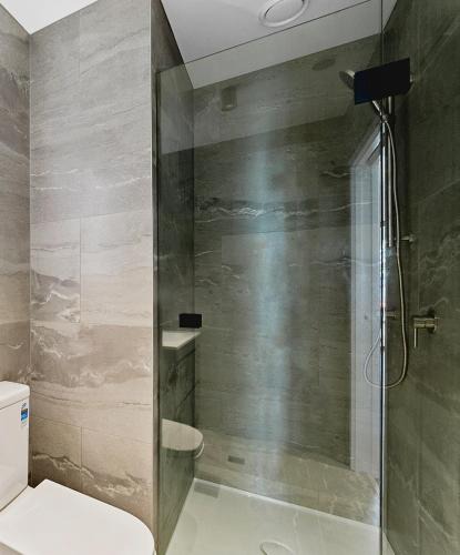 Newtown Apartment | Sunny modern 2br Apartment next to Hospital
