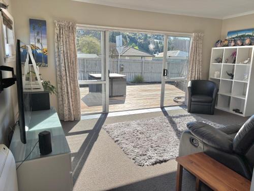 Nelson South House | 3-Beds with Sunny Deck & Gardens