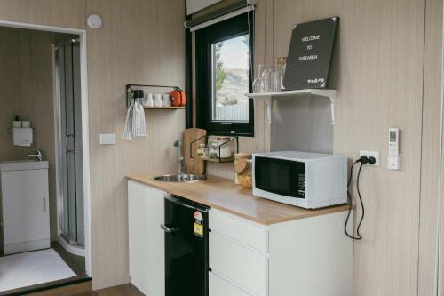 Patearoa House | Country Garden Retreat by Tiny Away