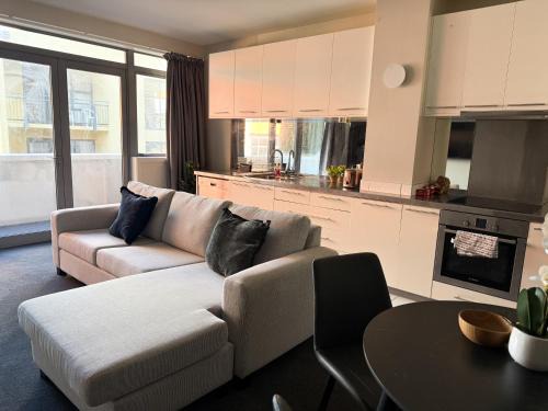 Te Aro Apartment | Elegant City Central Living