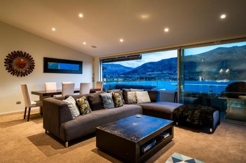 Wanaka Apartment | 2 Lakeview Heights