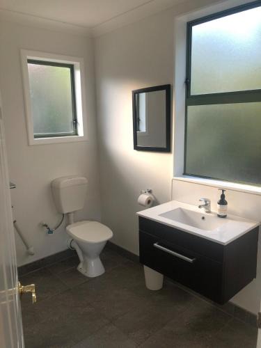 Waikawa Apartment | The Cottage in Waikawa