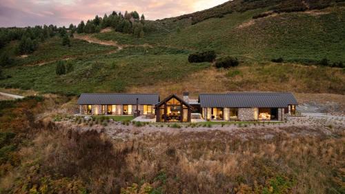 Glenorchy House | Whenua Lodge - Our Land Lodge