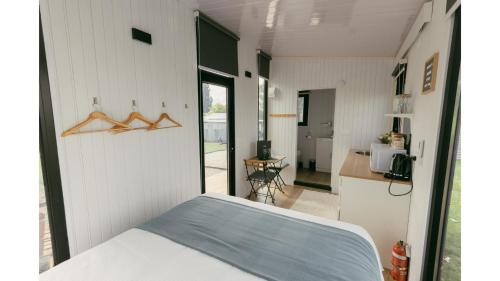 Matakanui House | Matakanui Retreat 2 by Tiny Away