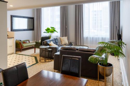 Christchurch City Centre Apartment | 2BR Apartment, OGB, Central, Pool and Parking