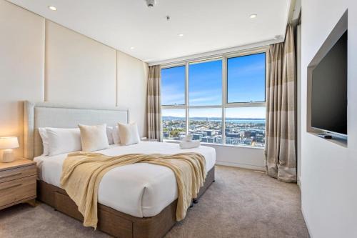 Auckland Central Business District Apartment | QV Stays Luxury Suite with Views Galore