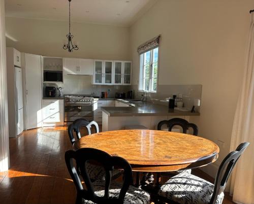 Blenheim Villa | Central Blenheim Villa