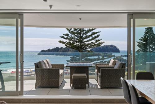 Mount Maunganui Apartment | Oceanside Bliss - Absolute Beachfront - Uninterrupted Ocean Views with Pool