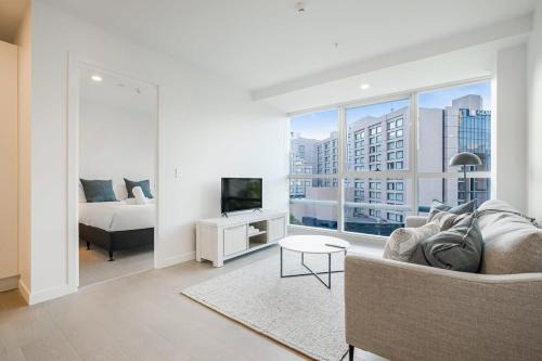 Auckland Central Business District Apartment | Modern Bright Central Apartment by Zodiak Stays