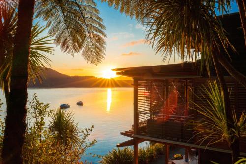 Arthur's Bay Resort | Bay of Many Coves