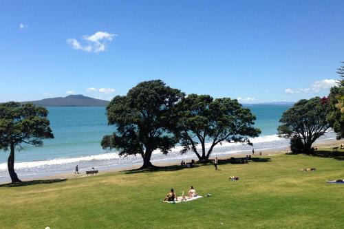 Takapuna Hotel | The Spencer Suites By Castle