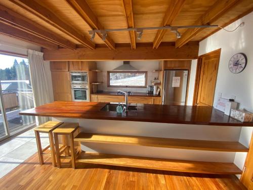Tekapo Villa | Glacier Rock Lakeview House