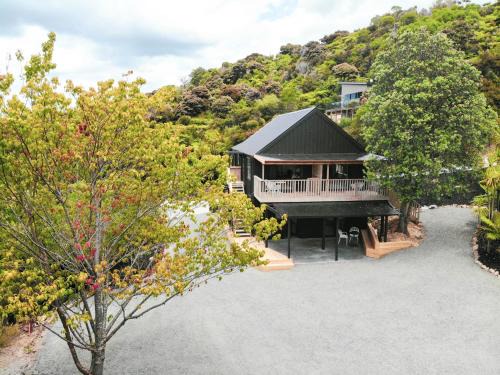 Mangawhai Apartment | Tui & Nikau Cabins