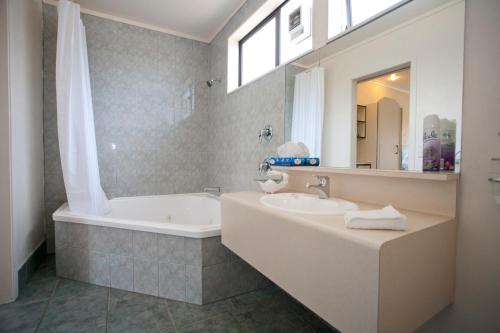 Palmerston North Hotel | Legends Motel