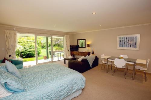 Hanmer Springs Bed & Breakfast | Marchmont Gardens